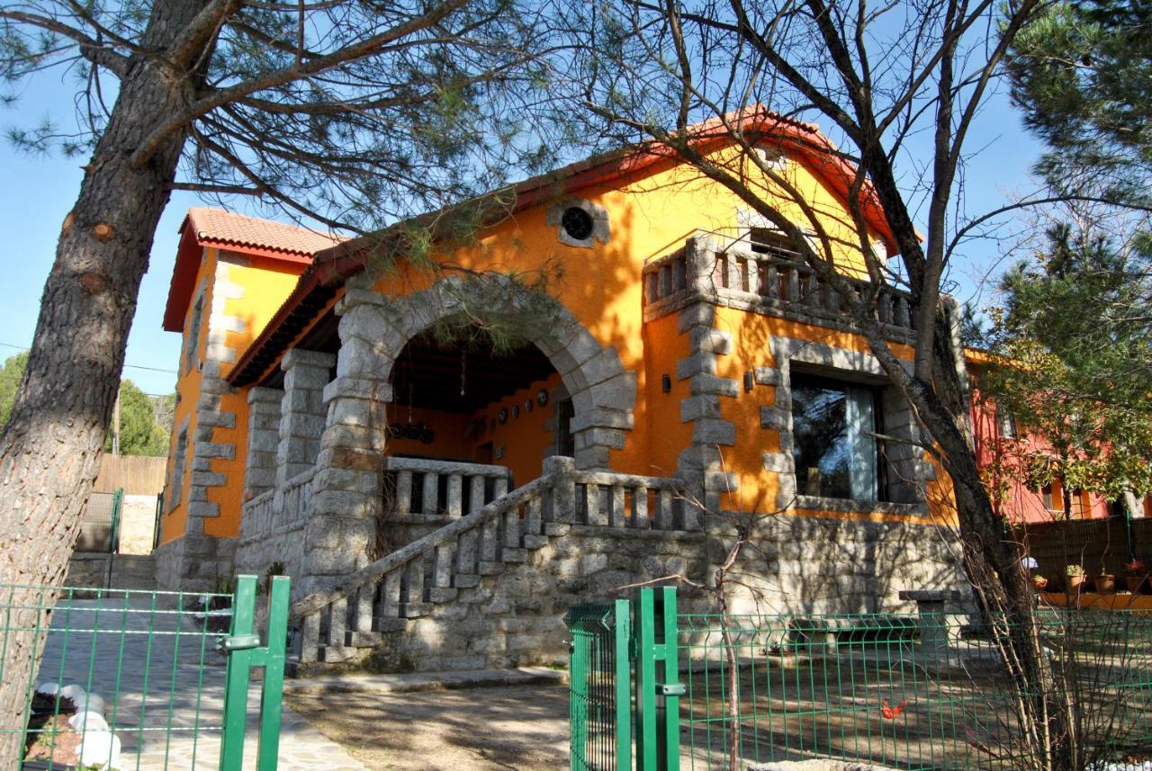 Complejo Casas Rurales Mansiones Y Villas Deluxe Collado Mediano Extérieur photo